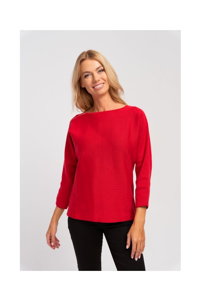 Czerwony sweter z szerokim rękawem