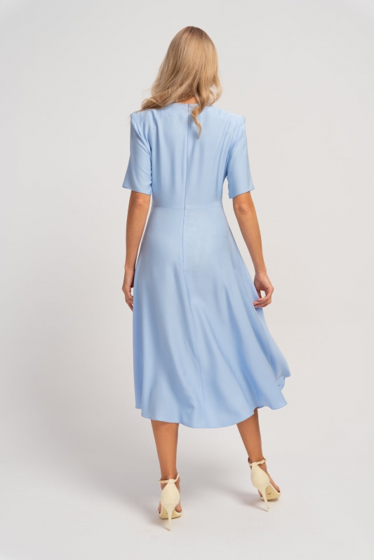 Błękitna sukienka midi z wiskozy z rękawkiem  wizytowa