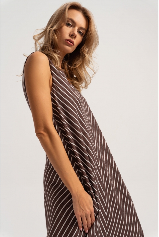 letnia długa sukienka z lnem, w kolorze brązowym, z kieszeniami, w geometryczny wzór