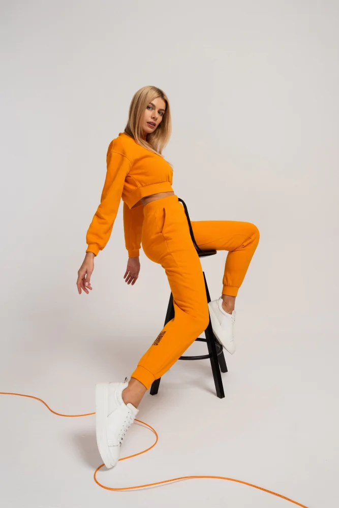 Damskie pomarańczowe spodnie dresowe