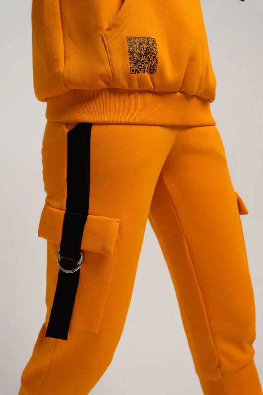 Pomarańczowe spodnie dresowe z paskami unisex