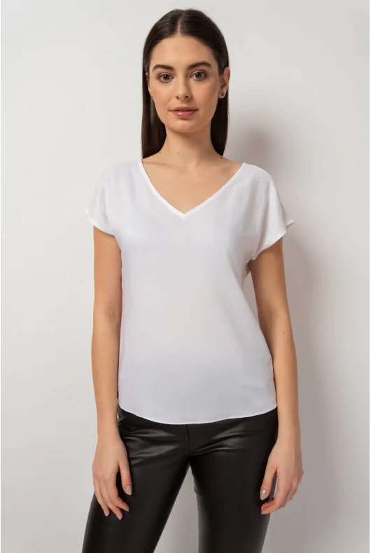Klasyczny wygodny biały tshirt damski z wiskozy. Uniwersalny, do każdej stylizacji.