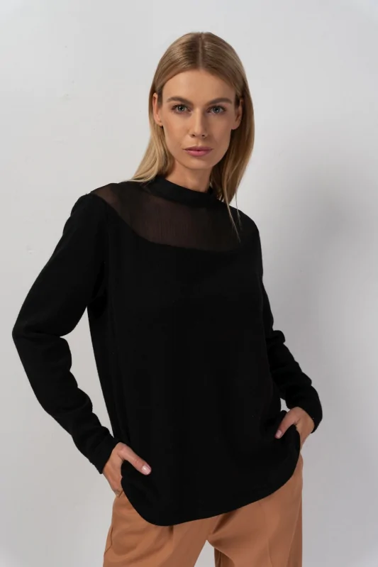 elegancka sweterkowa czarna bluzka damska z szyfonową wstawką przy dekolcie