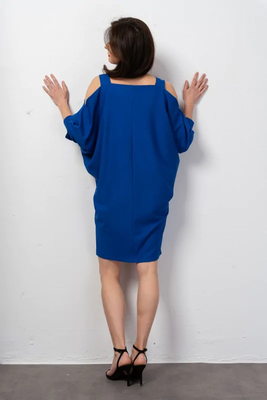 sukienka mini z wiskozy, nietoperzowe rękawy z rozcięciami, w kolorze niebieskim