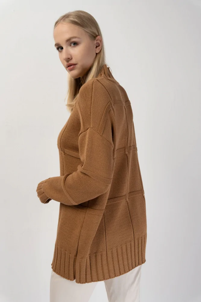 Sweter z półgolfem w kolorze brązowym, z dodatkiem bawełny, oversize
