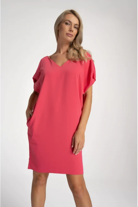 różowa sukienka oversize z kieszeniami, mini z wycięciem na plecach