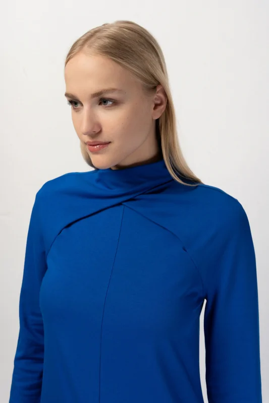 sukienka z długim rękawem i półgolfem, w długości mini, elastyczny materiał z dodatkiem wiskozy, w kolorze niebieskim