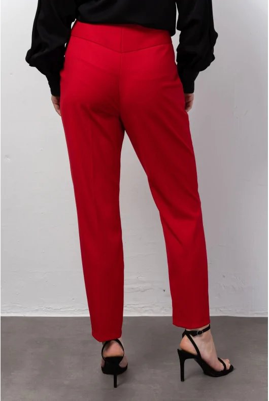 Eleganckie czerwone spodnie tkaninowe w kant, ze złotą klamrą