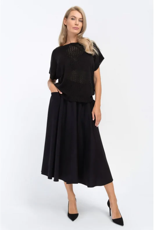Elegancka rozkloszowana spódnica midi z wiskozy w kolorze czarnym