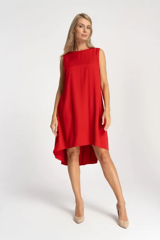 Trapezowa czerwona sukienka midi, z przedłużonym plisowanym tyłem