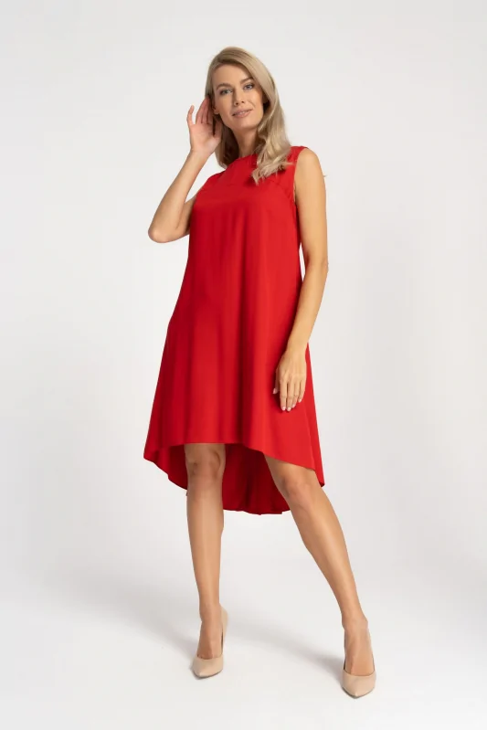 Trapezowa czerwona sukienka midi, z przedłużonym plisowanym tyłem