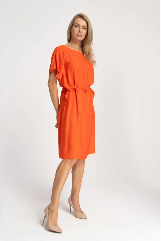 pomarańczowa, sukienka z wiskozy z nietoperzowymi rękawami i paskiem