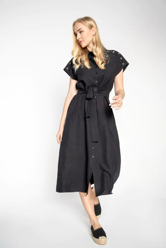 letnia czarna sukienka midi z lnem, zapinana na guziki