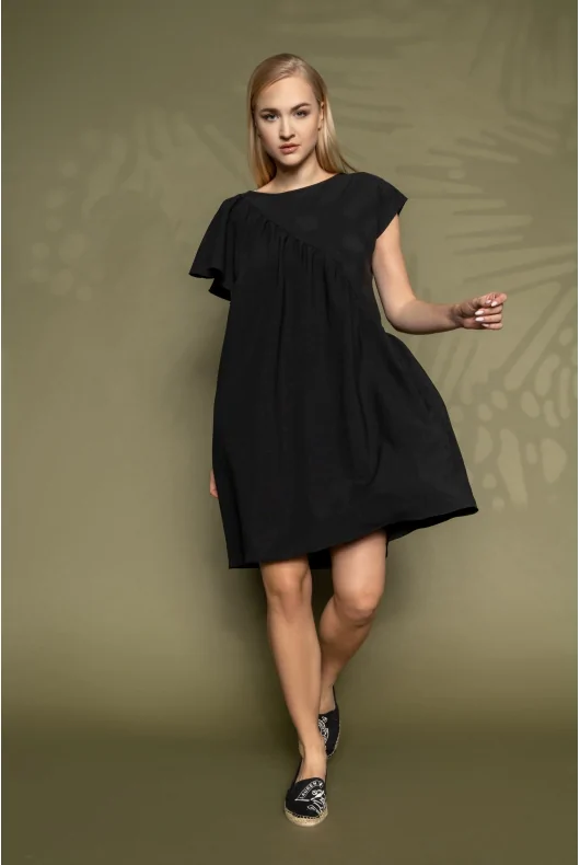 czarna sukienka MINI z lnu z asymetryczną falbaną